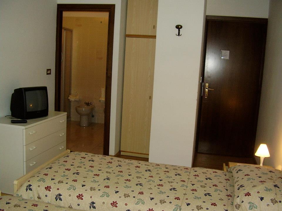 Affittacamere Ceschi バゼルガ・ディ・ピネ 部屋 写真